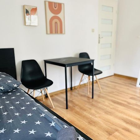 Rooms In Warsaw - C106B Екстериор снимка